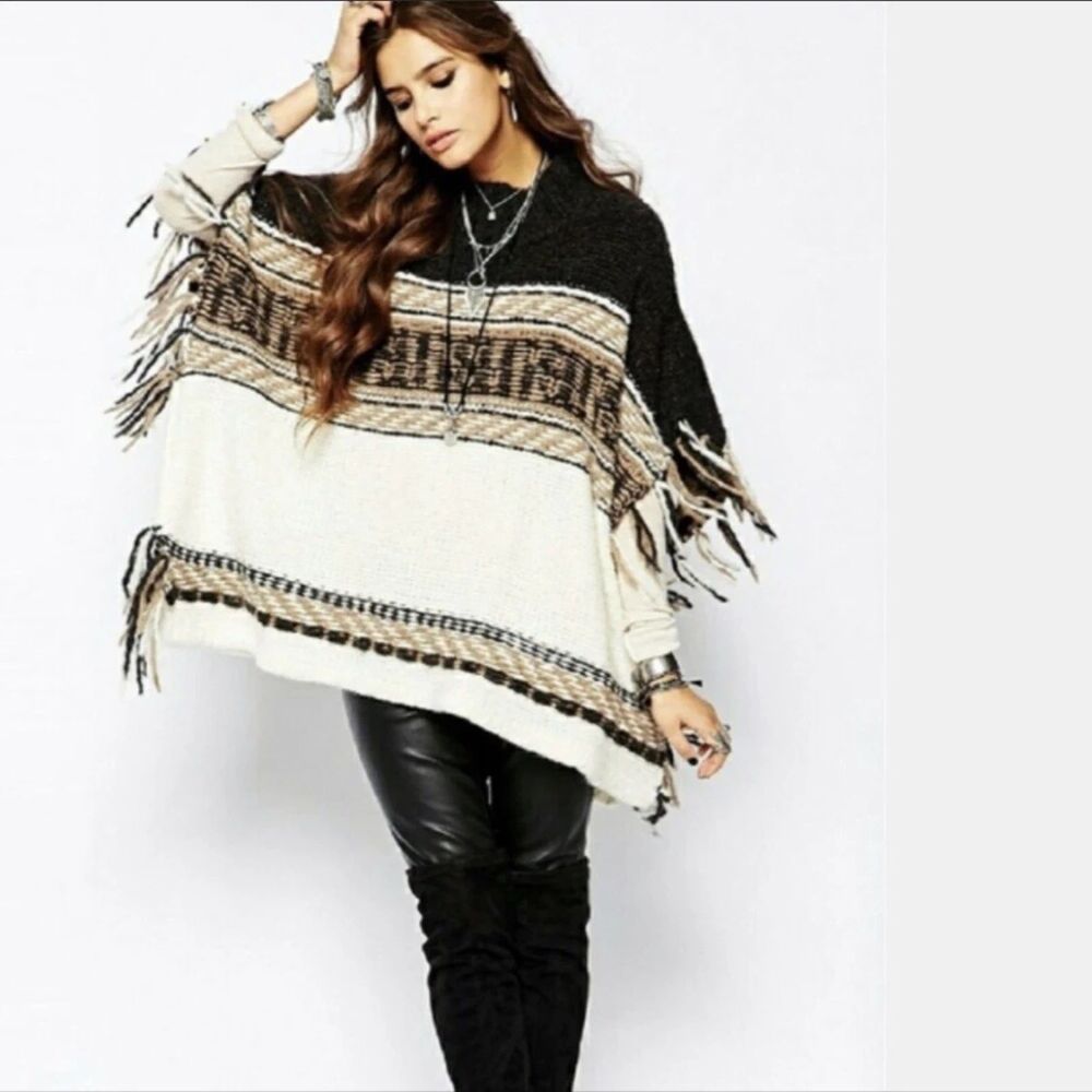 FREE PEOPLE LABYRINTH Boho Bohemian Wool Poncho M/L